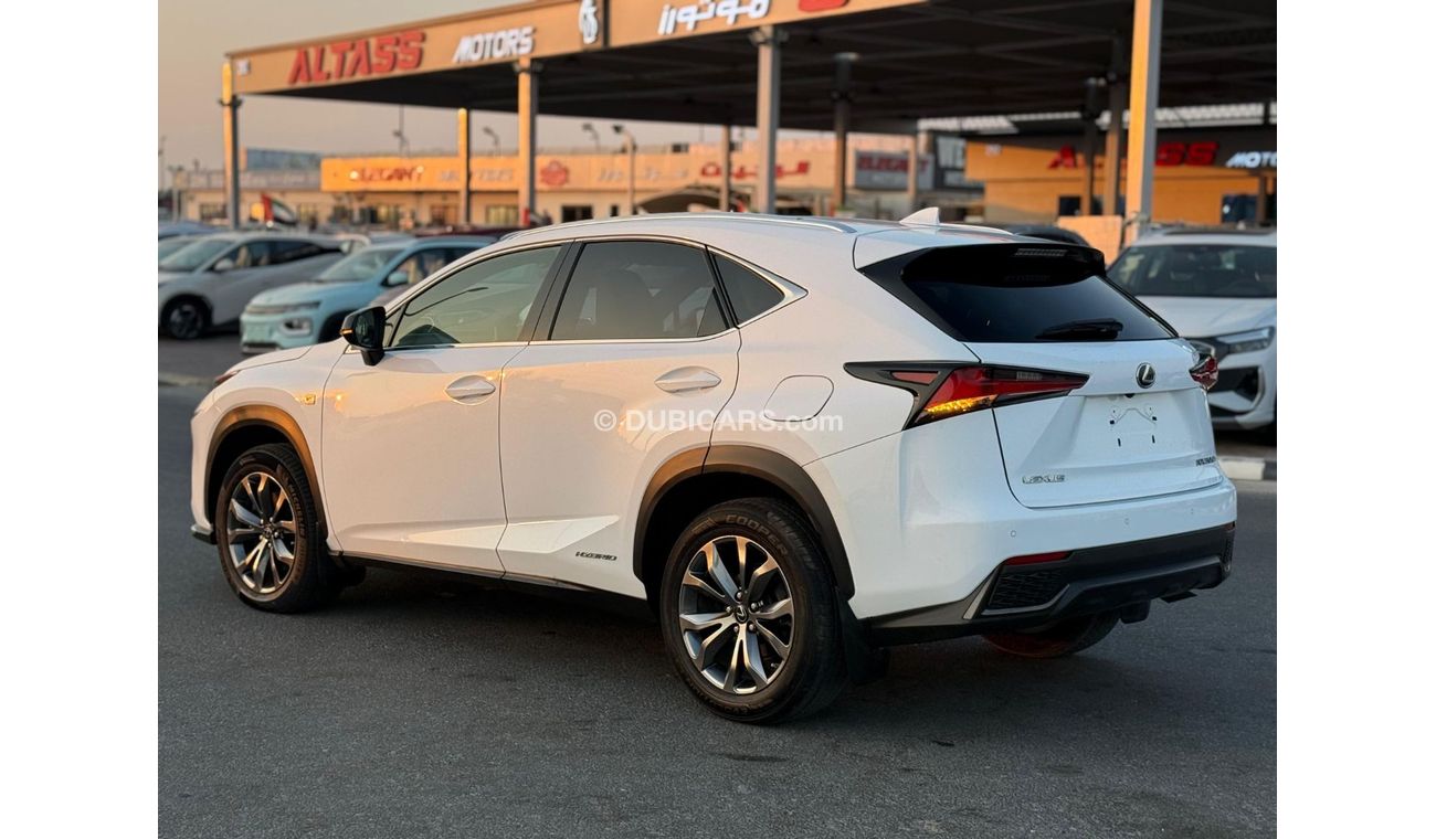 Lexus NX200t