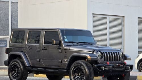 Jeep Wrangler Sahara 3.6L A/T JEEP WRANGLER SAHARA 2016 GCC // 2KEYS // ORGINAL PAINT // PERFECT CONDITION //