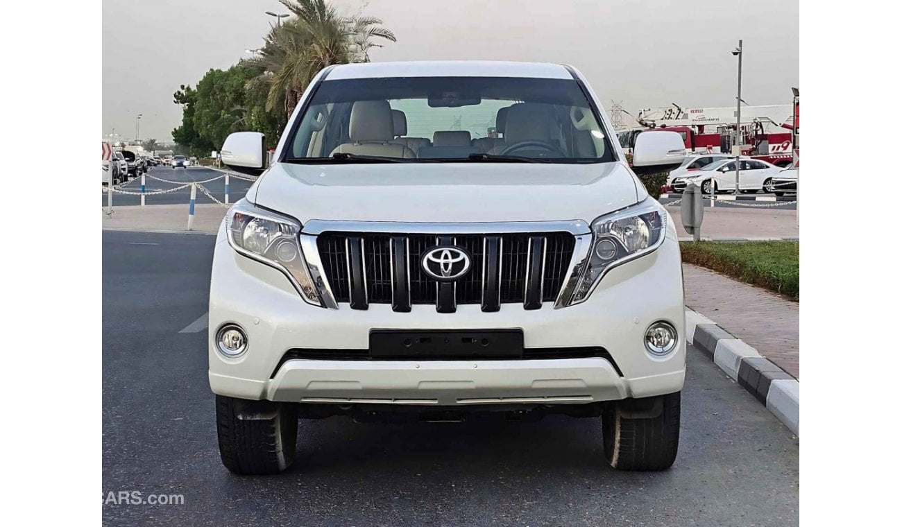 تويوتا برادو GXR V4 2.7L/ 4WD GCC/  LEATHER SEATS/ DVD CAMERA/  TYRE DOWN/  LOW MILEAGE/ LOT#64297