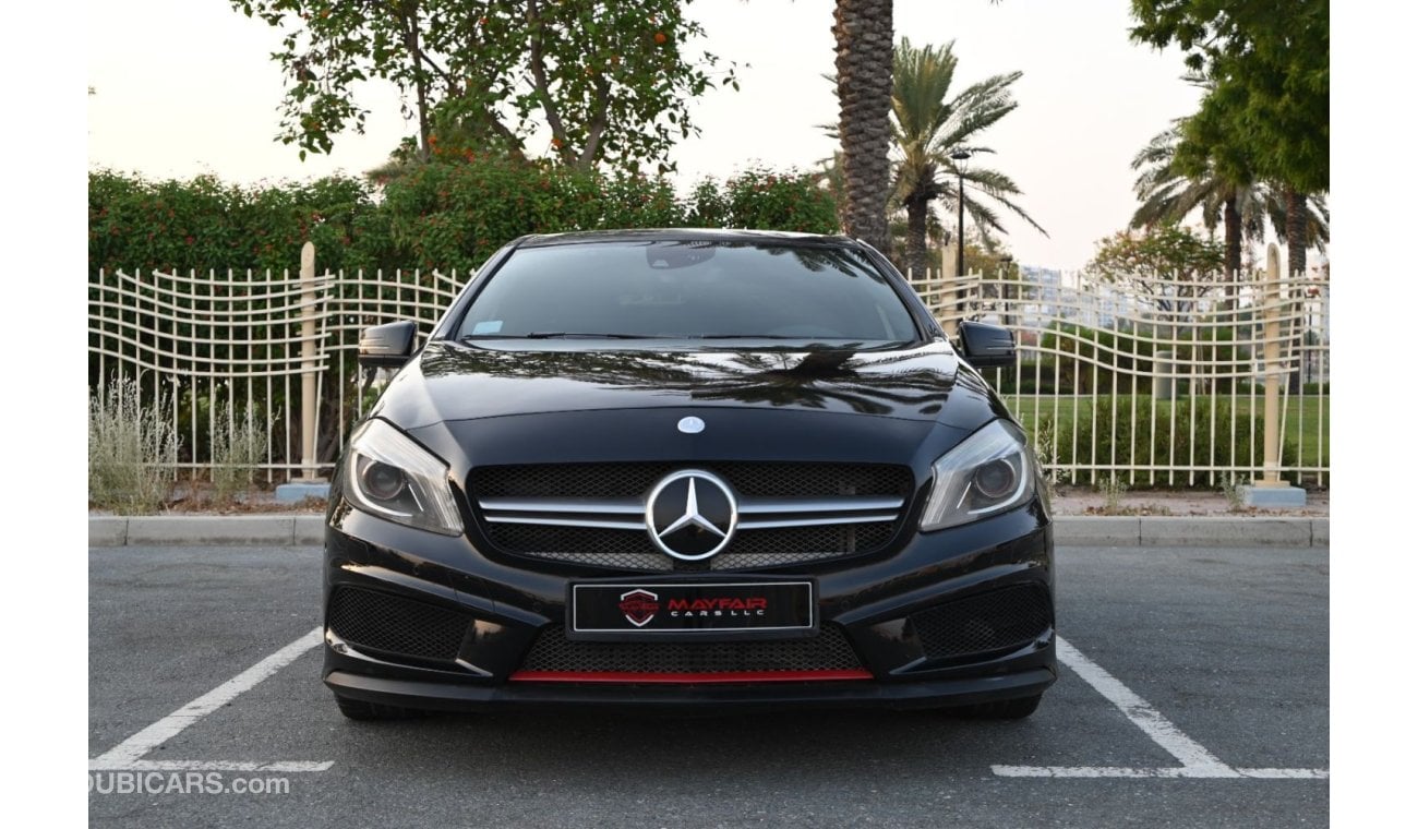 مرسيدس بنز A 250 0% DP -GCC SPECS - MERCEDESE A250 AMG KIT - 2.0 TURBO CHARGE I4 2014 - MINT CONDITION