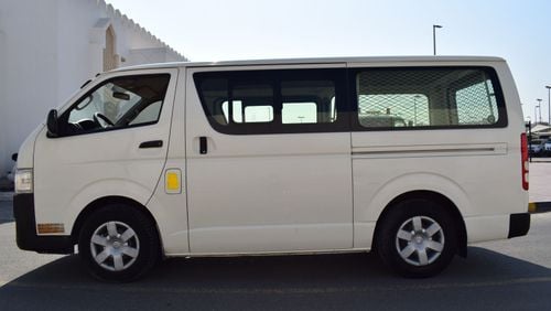 Toyota Hiace Toyota Hiace 6 seater Van, model:2016