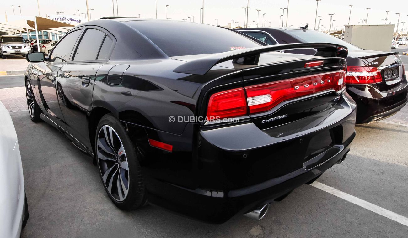 Dodge Charger SRT8