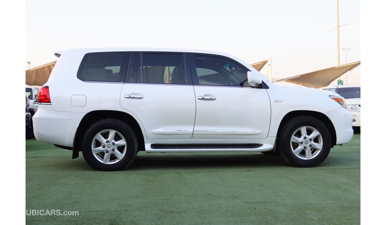 Lexus LX570