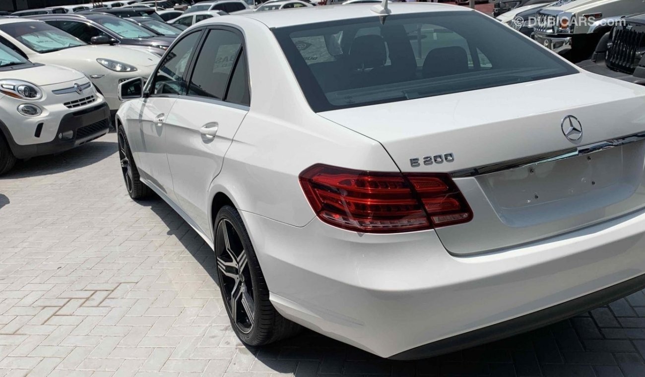 مرسيدس بنز E200 Std 1,8L. V4