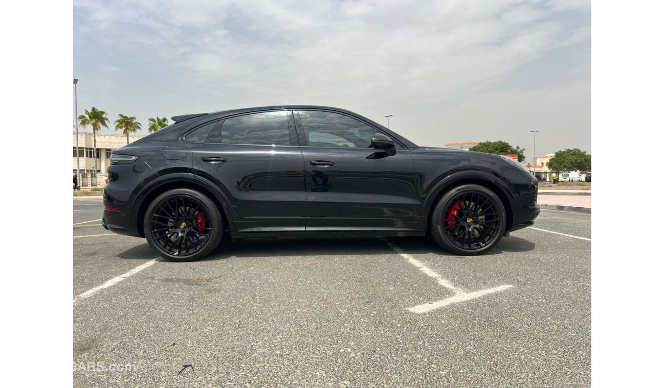 Porsche Cayenne GTS 2021 PORCSHE CAYENNE GTS // GCC SPEC // 52300 KM - CLEAN TITLE - ACCIDENT FREE