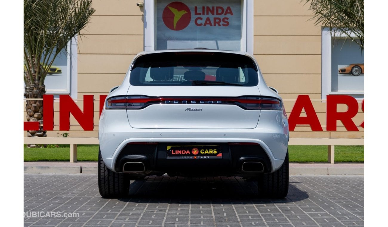 Porsche Macan Porsche Macan 2023 GCC under Agency Warranty with Flexible Down-Payment.