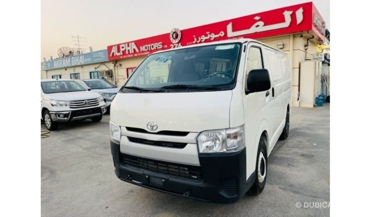 تويوتا هاياس Toyota Hiace Delivery VAN 2.5L Diesel M/T