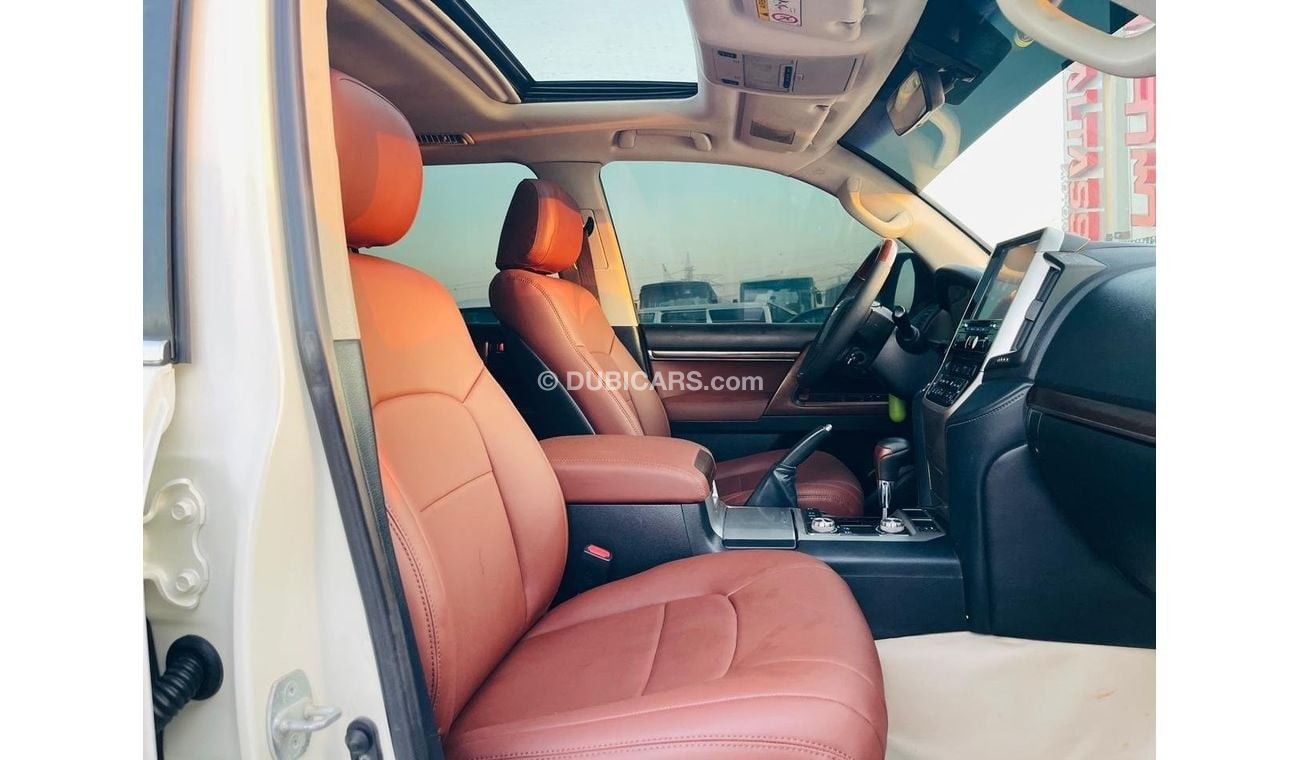 تويوتا لاند كروزر Toyota landcuriser GXR V8 2019 Full Option