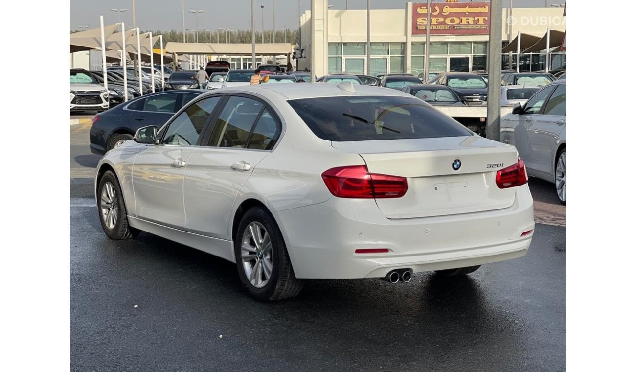 BMW 320i Exclusive BMW 320 _GCC_2018_Excellent Condition _Full option