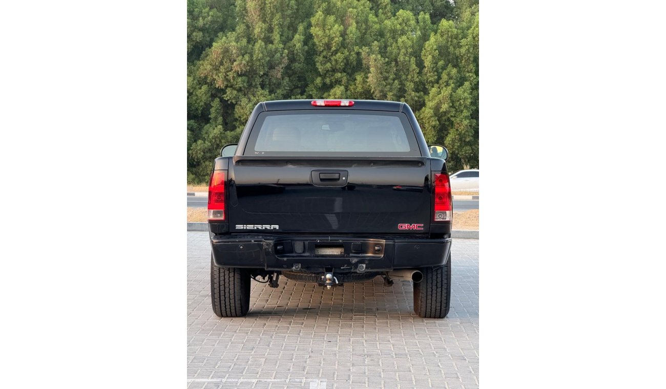 GMC Sierra HD GMC SIERRA DENALI 2013 GCC FULL OPTION