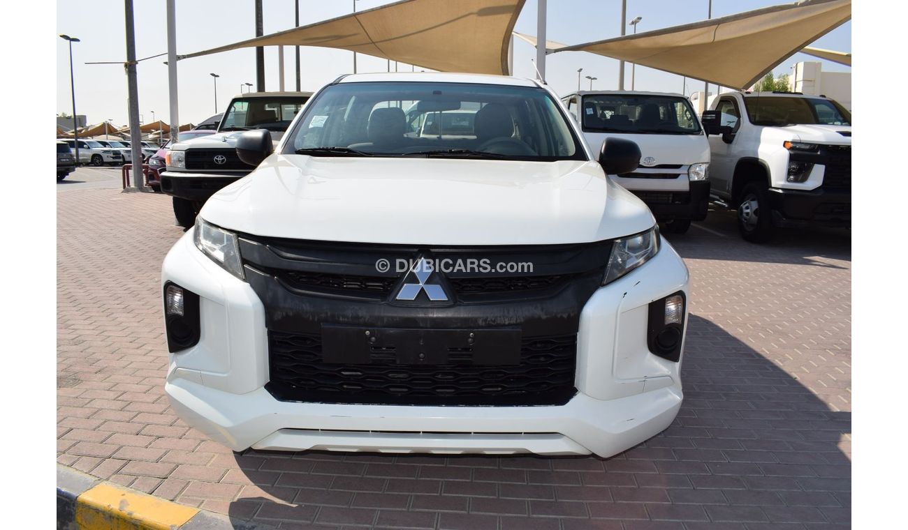 ميتسوبيشي L200 GL 2.4L (128 HP) Double Cab Utility Mitsubishi L200 D/C pick up 4x2, model:2020. Excellent condition