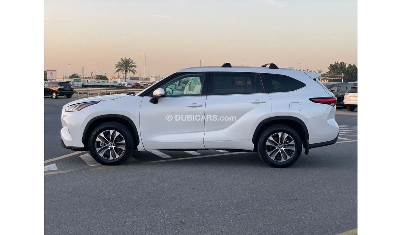 Toyota Highlander *Ramadan Offer* LIMITED TIME OFFER ONLY  2022 TOYOTA HIGHLANDER XLE 3.5L V6  SUNROOF / EXPORT ONLY