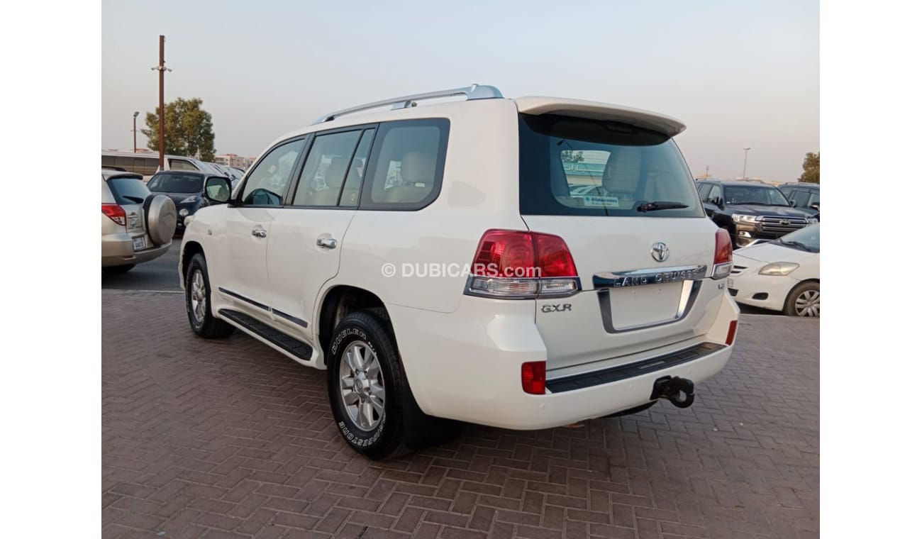 Used TOYOTA LAND CRUISER LEFT HAND DRIVE(PM1680) 2011 for sale in Dubai