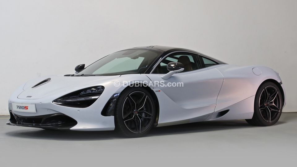 McLaren 720S for sale: AED 1,180,000. Grey/Silver, 2018