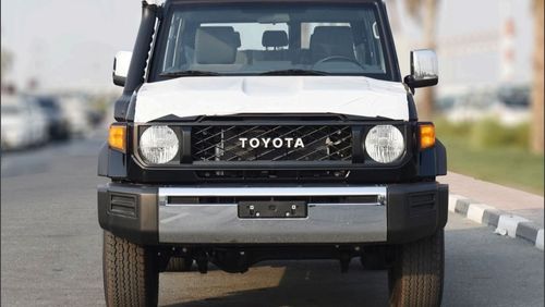 Toyota Land Cruiser 70 2024 TOYOTA 70 SERIES (GRJ76) 4.0L PETROL MANUAL TRANSMISSION WITH 5DOOR+2AIRBSG+6STR+WOOD+POWER+16”