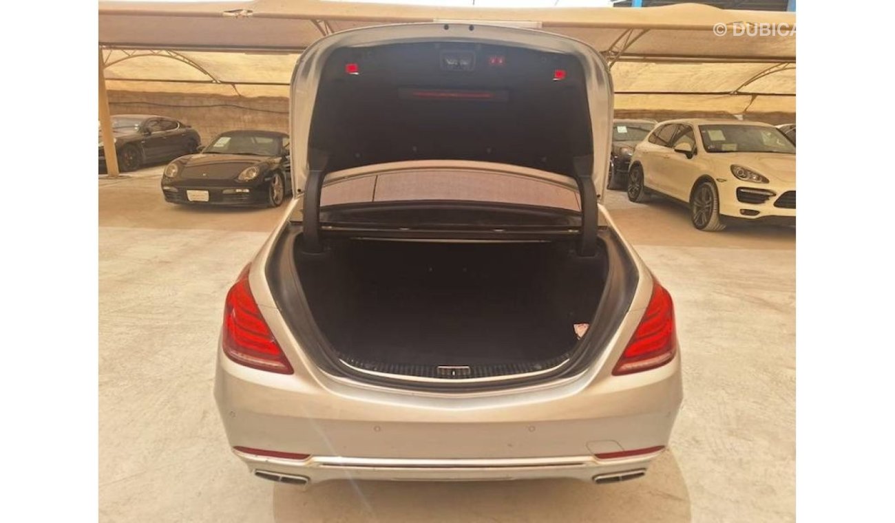 Mercedes-Benz S550 Maybach MERCEDES MAYBACH S550 4MATIC 2016 VERY LOW MILEAGE WITH PANORAMIC ROOF IN EXCELLENT CONDITION