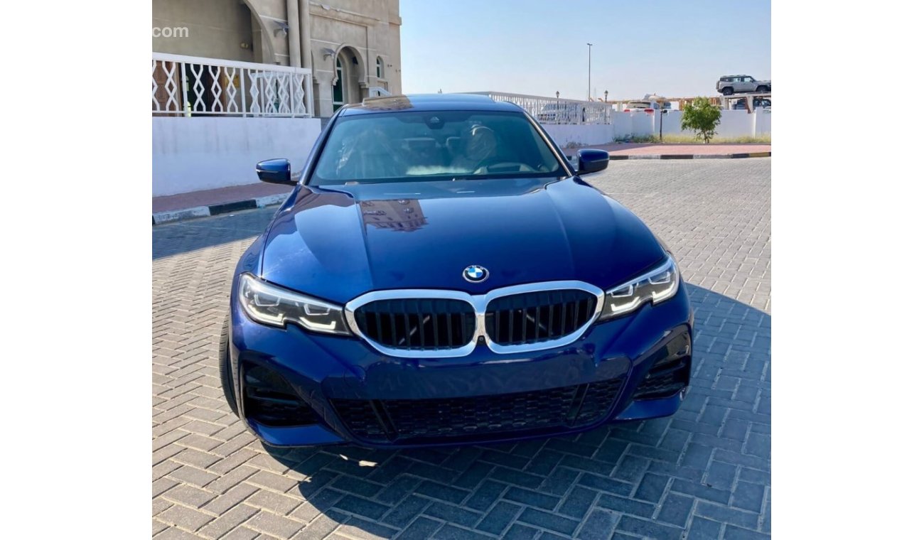 BMW 330i X drive exclusive very low km