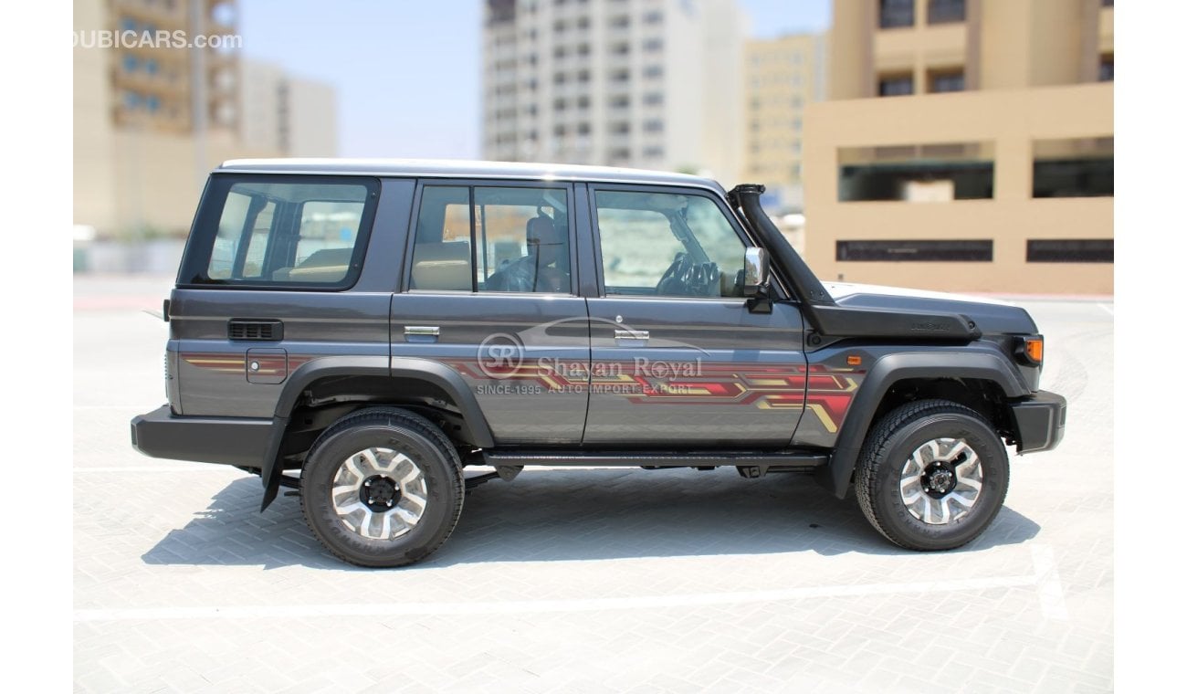 تويوتا لاند كروزر هارد توب 2024 LC76 2.8L DIESEL 4WD 5DR LX FULL OPTION A/T