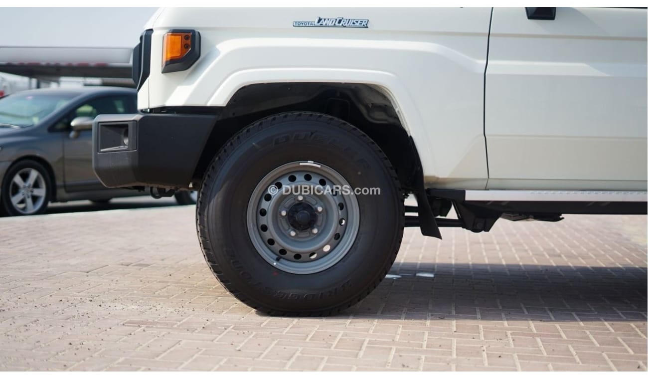 تويوتا لاند كروزر هارد توب LC76 HARDTOP 4.2Ltr Diesel 5 Door DIFFERENTIAL LOCK , POWER WINDOW , CENTER LOCK