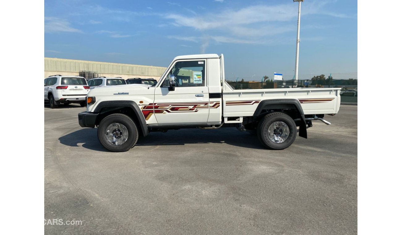 تويوتا لاند كروزر بيك آب Toyota Land Cruiser Pickup single cabin