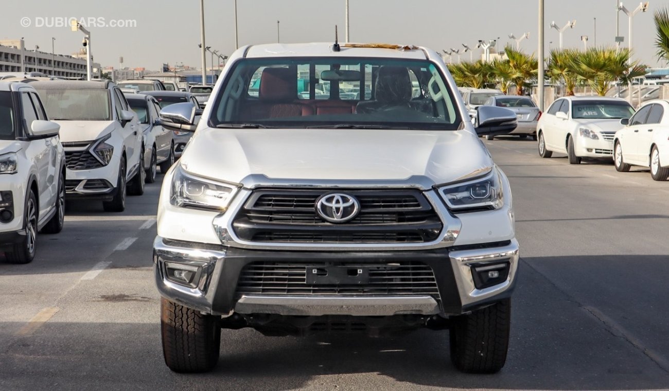 Toyota Hilux 2.4 L diesel A/T Full Option