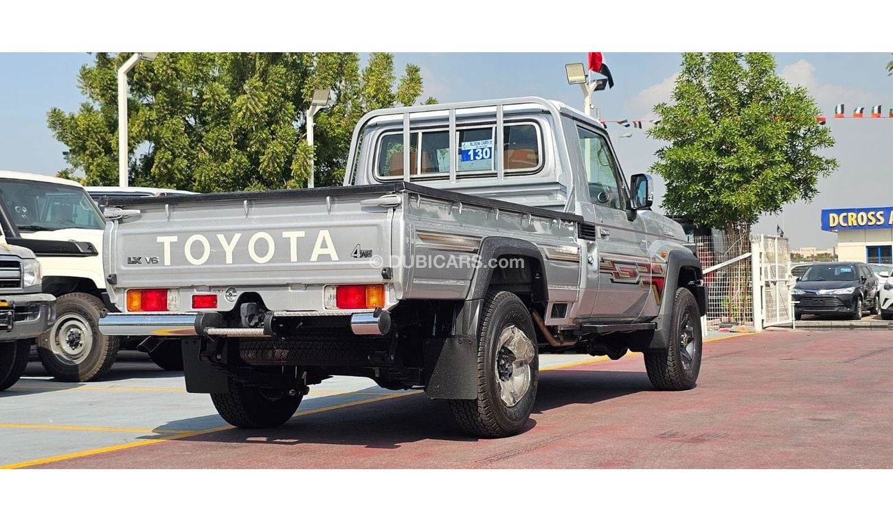 تويوتا لاند كروزر بيك آب TOYOTA LANDCRUISER 79 Pickup /A UTOMATIC/WINCH/DIFF LOCK/COOL BOX/LEATHER SEATS/REAR CAMERA/2024