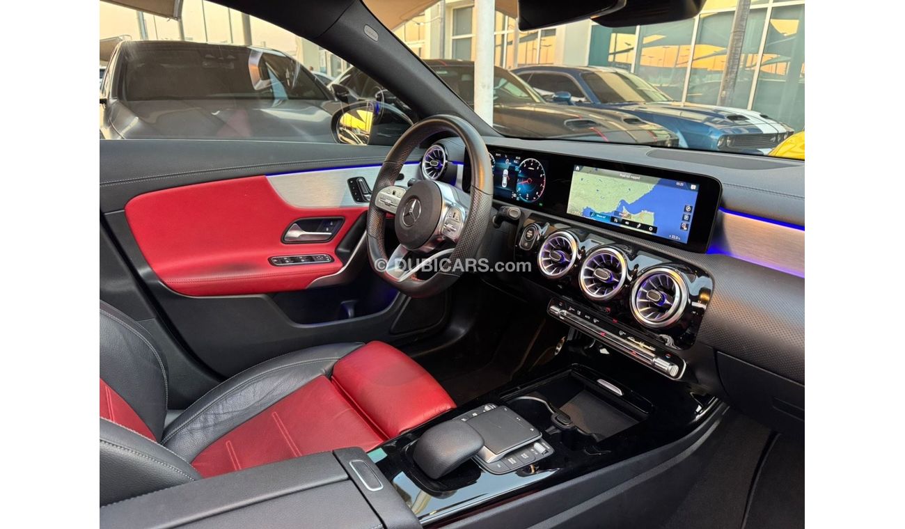 Mercedes-Benz CLA 250 Premium + 2.0L