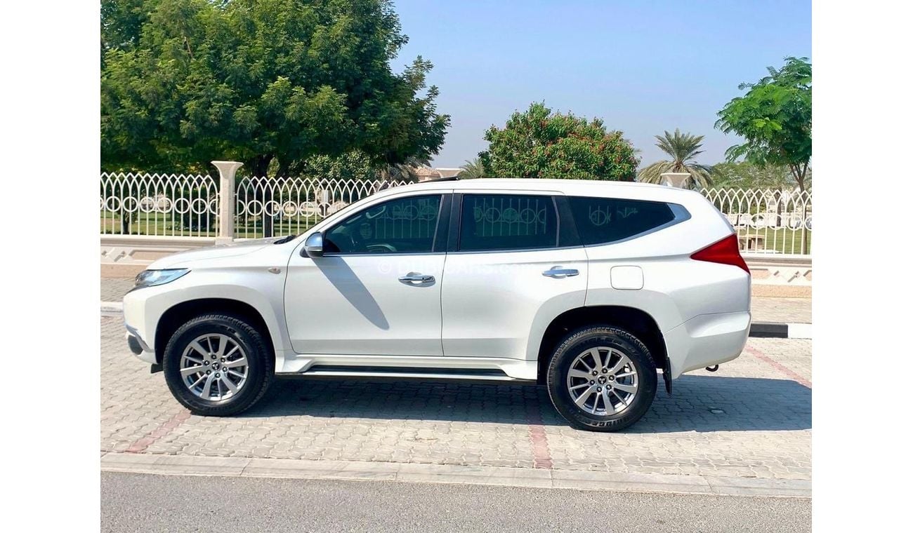 ميتسوبيشي مونتيرو MITSUBISHI MONTERO 2019 Sunroof,GCC SPECS