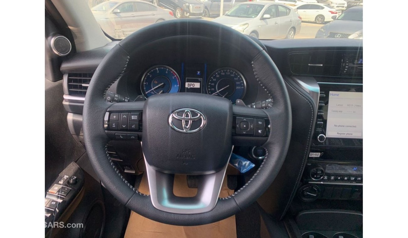 Toyota Fortuner 2.8 engine // diesel // full option // black color x black