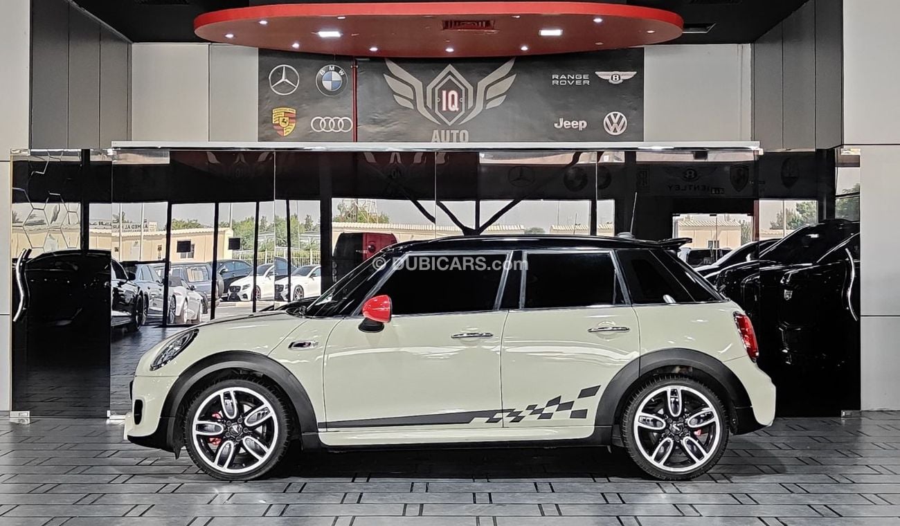 ميني كوبر إس AED 1,300 P.M | 2019 COOPER S JCW KIT | UNDER WARRANTY | PANORAMIC VIEW | GCC