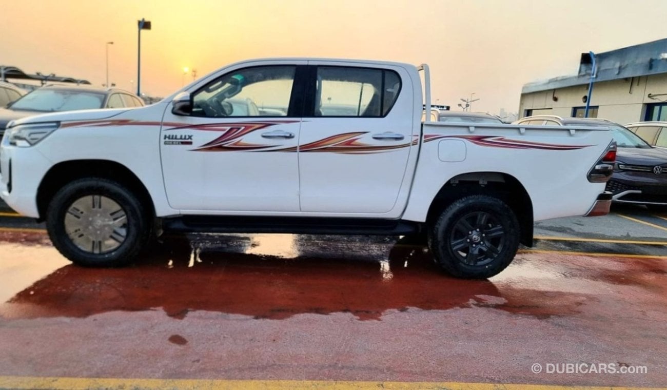 تويوتا هيلوكس TOYOTA HILUX 2.4L DIESEL MANUAL 4X4 MY 2023