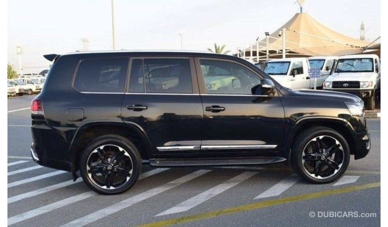 تويوتا لاند كروزر 2018 TOYOTA LAND CRUISER SAHARA V8