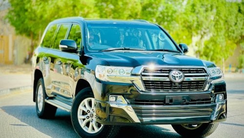 تويوتا لاند كروزر Sahara 2019 V8 RHD Diesel Full Options