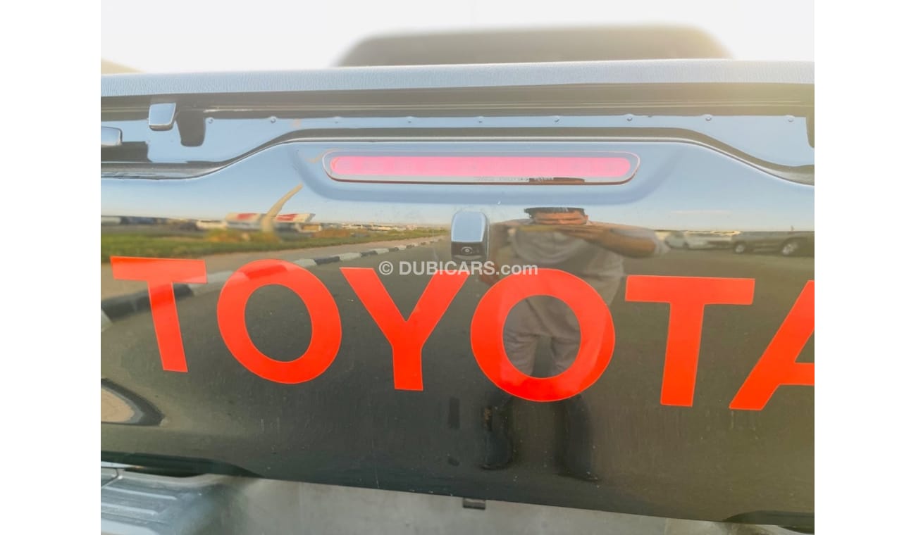 Toyota Hilux Toyota Hilux pickup 2019 facelifted 2023 V4 2.8 Diesel Automatic left hand drive