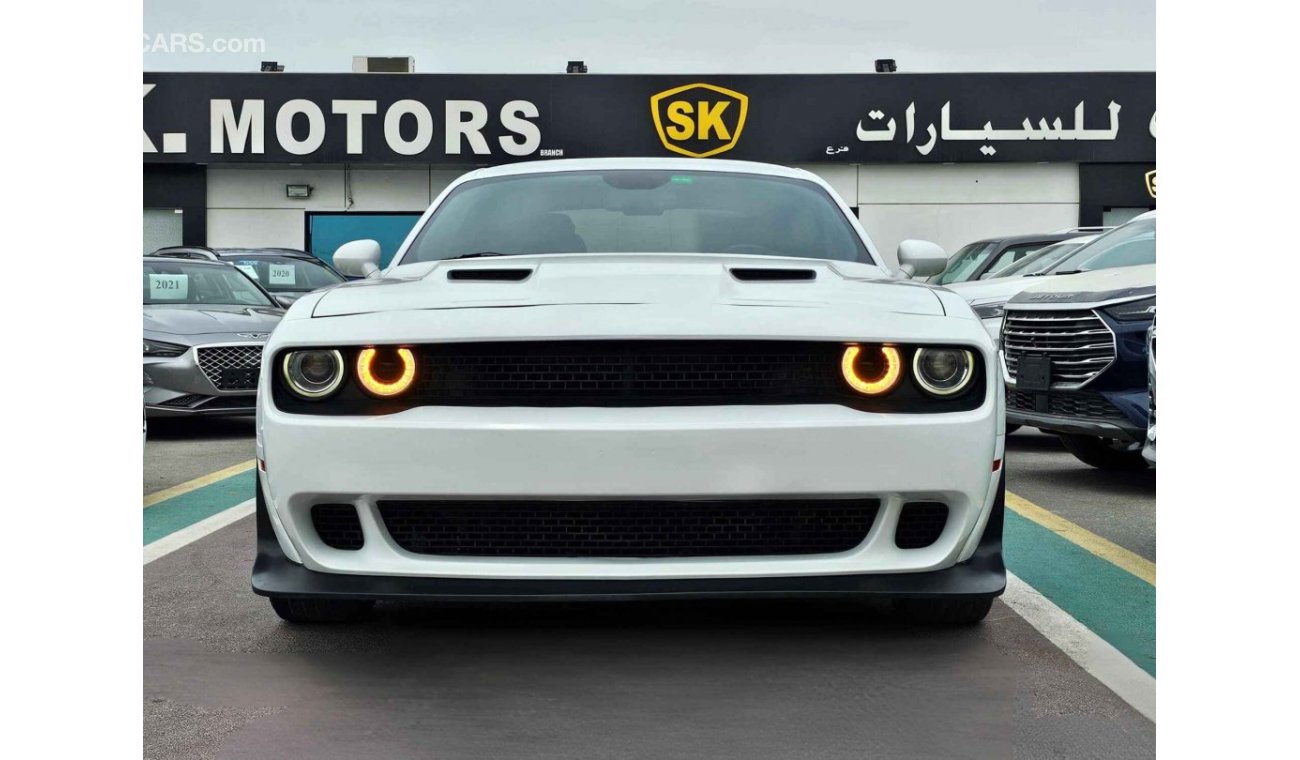 دودج تشالينجر SXT V6/ ORG AIRBAG/ WIDE BODY KIT/ CUSTOM EXHAUST/ DVD/ LEATER/ ELECTRIC SEAT/ 806 Monthly/LOT#69514