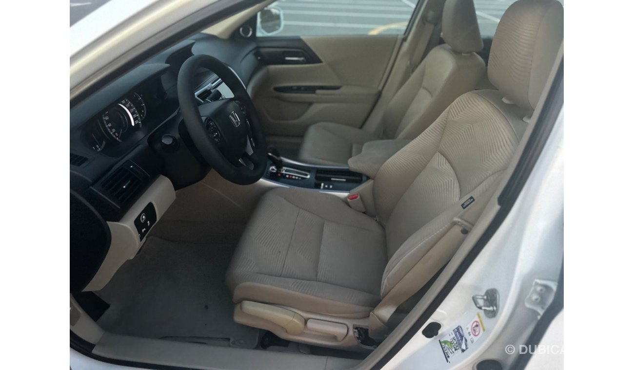 Honda Accord LX MODEL 2016 GCC CAR PERFECT CONDITION INSIDE AND OUTSIDE FULL OPTION SUN ROOF ONE OWNER NO ANY MEC