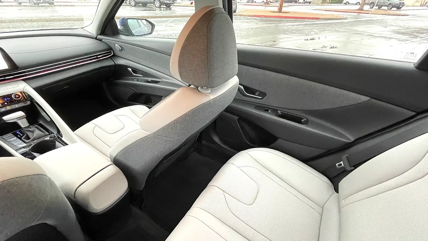 هيونداي إلانترا interior - Seats