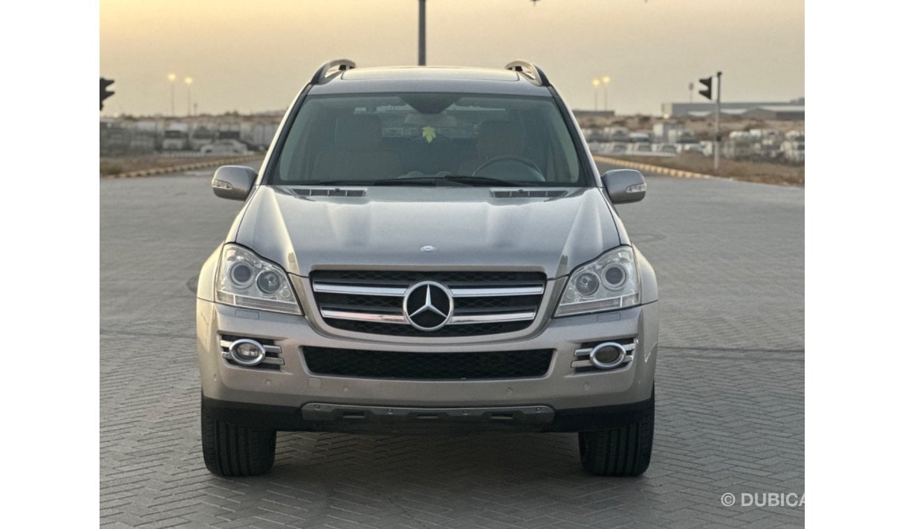 مرسيدس بنز GL 500 موديل 2008 خليجي فل مواصفات بانوراما ومثبت سرعه وتحكم كهربي كامل ونظام صوت ممتاز وكاميرا خلفيه