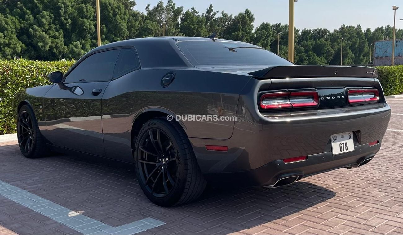 Dodge Challenger R/T Scat Pack 6.4L