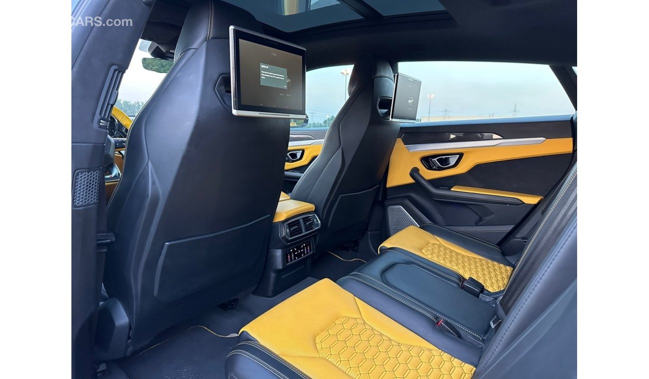 لامبورغيني اوروس Std Lamborghini Uris 2019 GCC full carbon fibre highest specification 57,000KM  360 camera Car play 