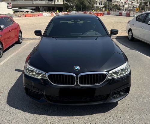 بي أم دبليو 530i Luxury M Sport Package 2.0L