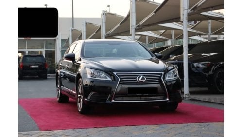 Lexus LS460 Platinum LWB 4st LEXUS LS460 L FULL / FREE ACCIDENT / GCC / 2013 / ONLY 107,000KM