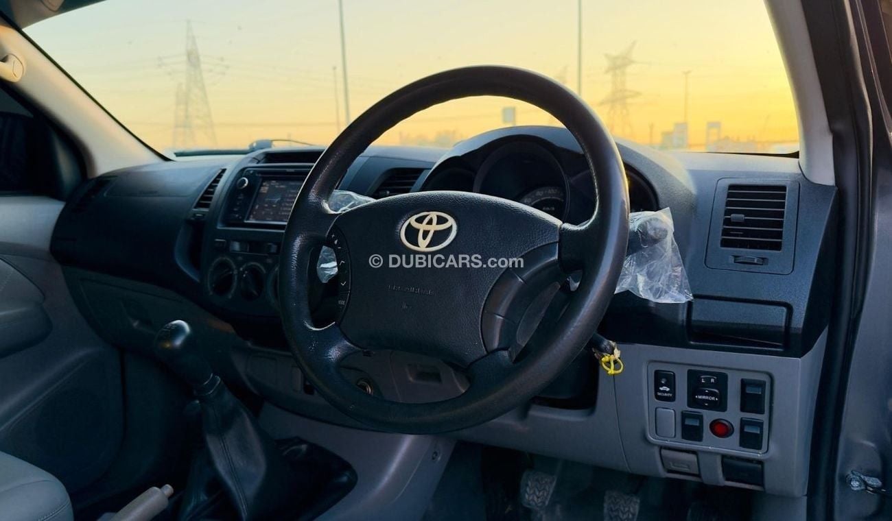 Toyota Hilux SMART CABIN | 3.0L DIESEL ENGINE | RHD | 2011 | MANUAL TRANSMISSION | AIR SNORKEL