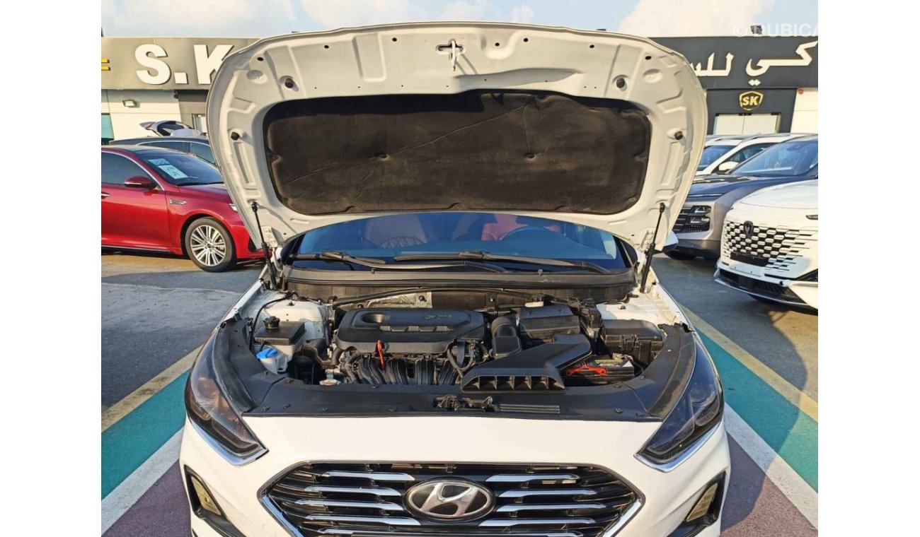 Hyundai Sonata V4 / 2.4L / LOW MILEAGE / LEATHER SEATS / DVD+CAMERA/ LOT#37880