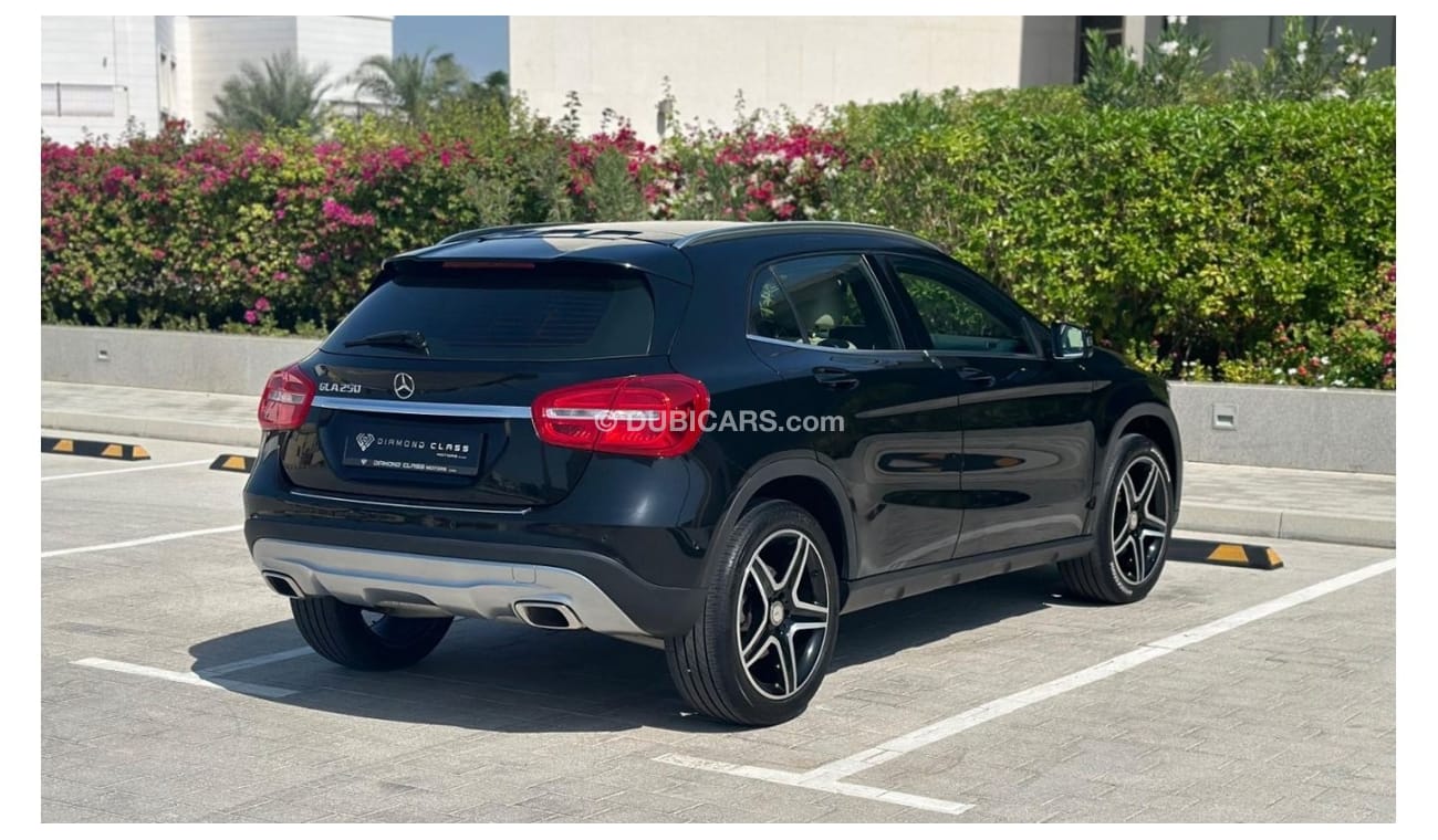 Mercedes-Benz GLA 250 Mercedes GLA250 AMG Panoramic  2016 GCC Full Options  Under Warranty