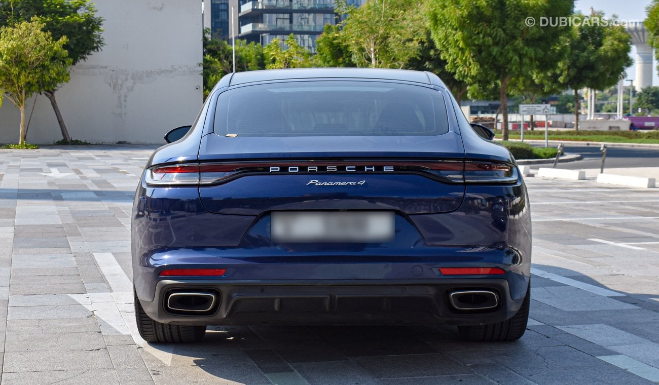 Porsche Panamera 4