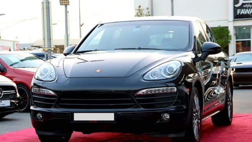 بورش كايان Porsche Cayenne S / 2014 / Only 91,000KM / GCC / Free Accident