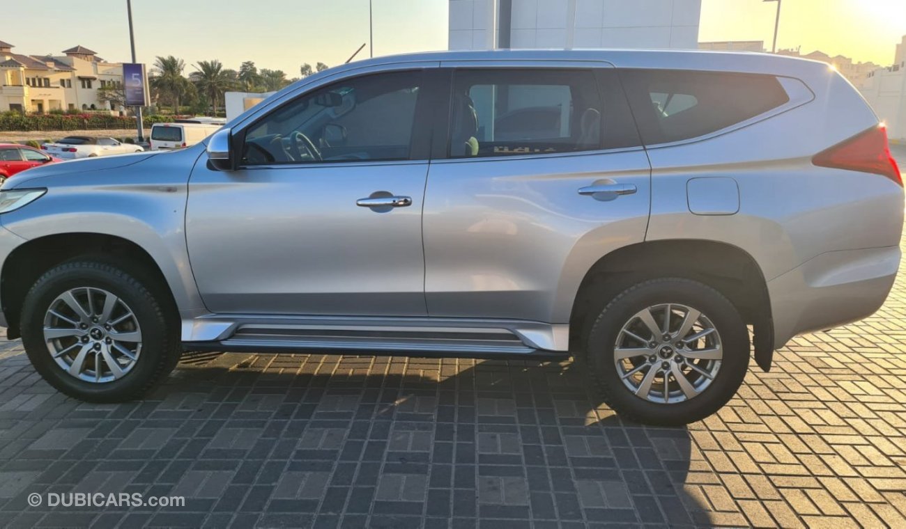 Mitsubishi Montero Sport GLS Mid 3.0L