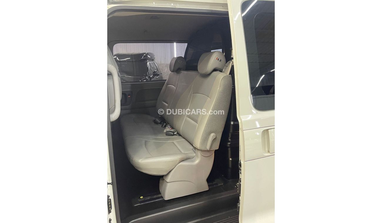 هيونداي H1 ستاريكس HYUNDAI STAREX H1 /DIESEL/5 SEATS /2.4L