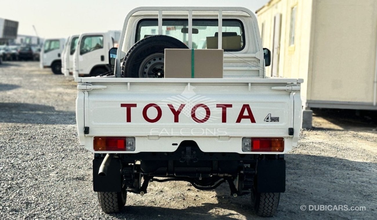 تويوتا لاند كروزر بيك آب Toyota/LC79 DSL SC 4.2L MT/ 3 seater 2 AIRBAG & ABS NEW FACE